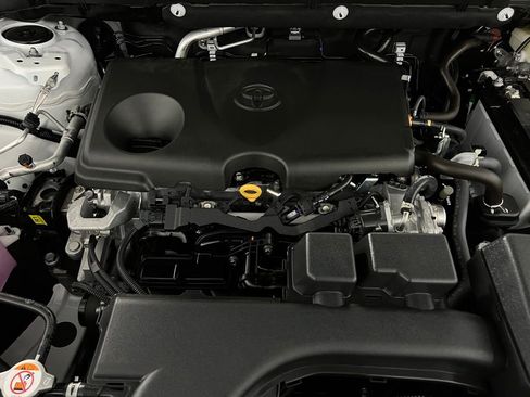 Used 2025 Toyota RAV4 LE image 33