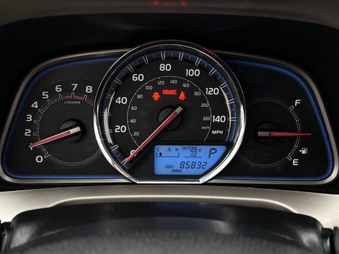 Used 2015 Toyota RAV4 Limited AWD/4WD image 18