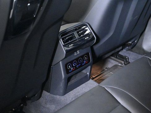 Used 2026 BMW M5 Touring w/ M Driver's Package image 18