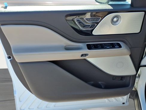 Used 2021 Lincoln Aviator Reserve w/ Equipment Group 202A image 21