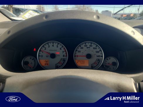 Used 2014 Nissan Xterra PRO-4X image 11