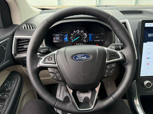 Used 2024 Ford Edge Titanium image 26