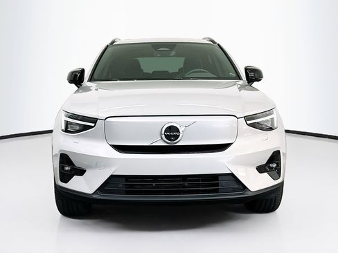 Used 2024 Volvo XC40 Recharge Ultimate w/ Protection Package Premier image 2