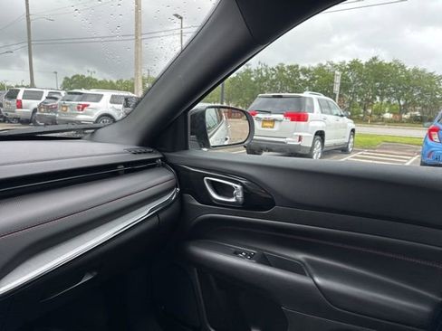 Used 2024 Jeep Compass Trailhawk image 28