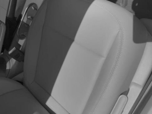 Used 2014 Volkswagen Beetle 2.5 FWD image 36