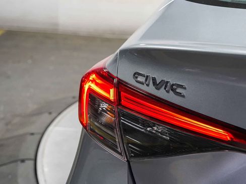 Used 2023 Honda Civic Sport image 11