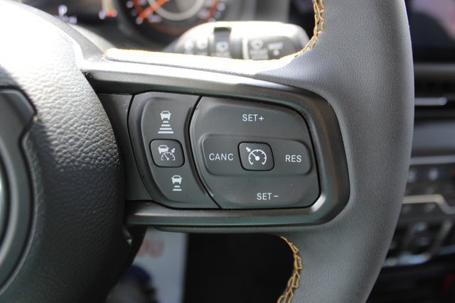 Used 2024 Jeep Wrangler Unlimited Sport AWD/4WD image 13