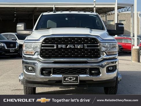 Used 2024 RAM 3500 Big Horn AWD/4WD image 3