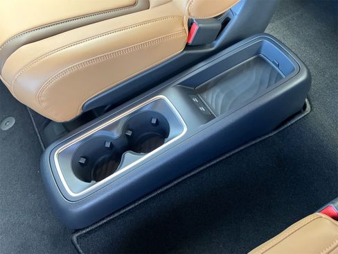 New 2025 Nissan Armada SL w/ Captain's Chari Seat Package image 24