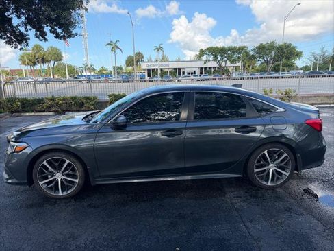 Used 2024 Honda Civic Touring image 3