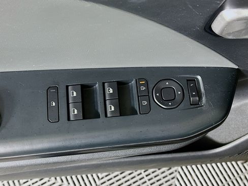 Used 2025 Kia K4 LXS image 15