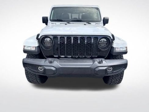 Used 2023 Jeep Gladiator Sport AWD/4WD image 3