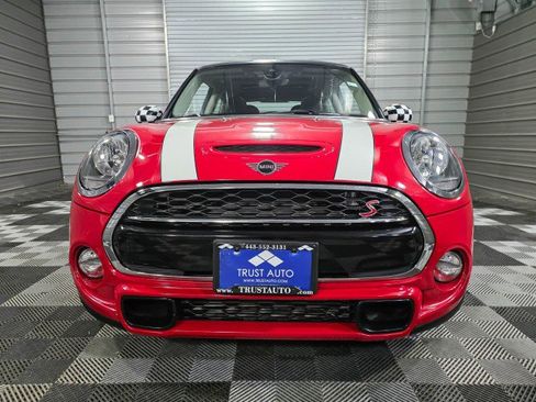Used 2019 MINI Cooper S w/ Signature Upholstery Package FWD image 3