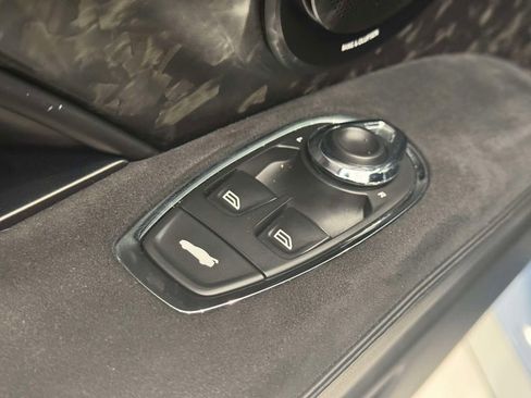 Used 2019 Aston Martin DBS Superleggera RWD image 17