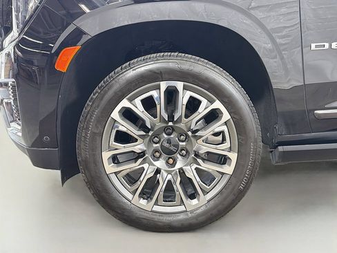 Used 2024 GMC Yukon Denali Ultimate AWD/4WD image 36