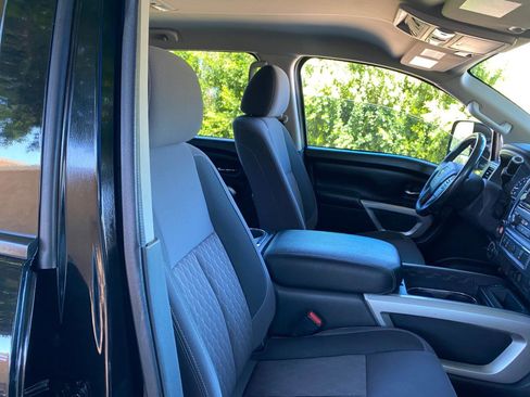 Used 2024 Nissan Titan SV w/ SV Convenience Package AWD/4WD image 43