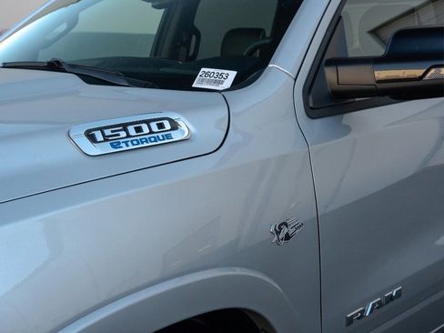 New 2026 RAM 1500 Laramie AWD/4WD image 9