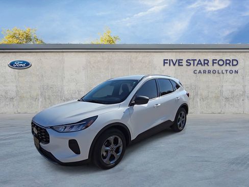 Used 2025 Ford Escape ST-Line w/ Tech Pack #1 image 4