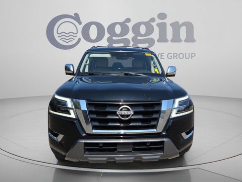Used 2022 Nissan Armada Platinum w/ Captain's Chairs Package RWD image 8
