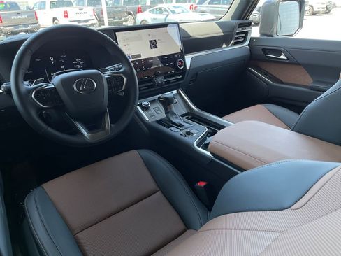 Used 2026 Lexus GX 550 w/ Cold Area Package AWD/4WD image 26