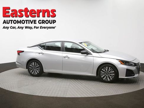 Used 2024 Nissan Altima 2.5 SV image 46