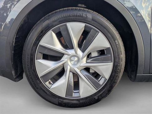 Used 2021 Tesla Model Y 2WD image 25