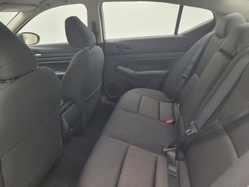 Used 2024 Nissan Altima 2.5 SV image 18