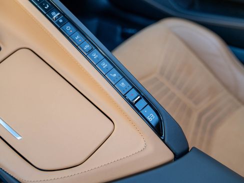 Used 2021 Chevrolet Corvette Stingray Premium Cpe w/ LPO, Roadside Safety Package RWD image 25