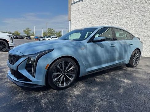 Used 2026 Cadillac CT5 V Blackwing w/ Carbon Fiber 2 Package RWD image 3