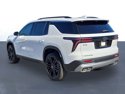 New 2026 Chevrolet Traverse LT w/ Driver Confidence Package image 7