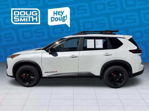 Used 2026 Nissan Rogue SV AWD/4WD image 2