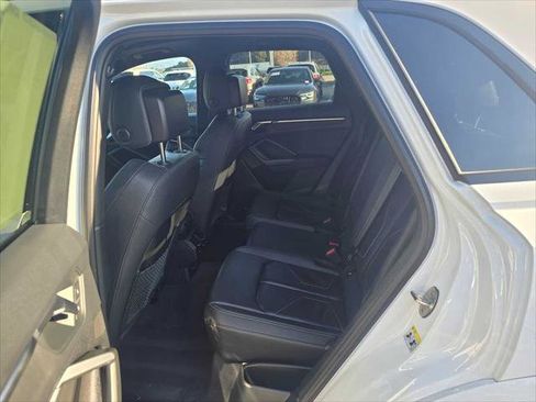 Certified 2025 Audi Q3 2.0T Premium image 18