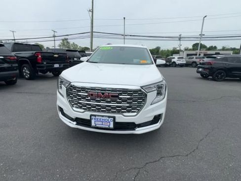 Used 2023 GMC Terrain Denali AWD/4WD image 3