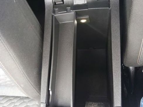 Used 2019 Chevrolet Equinox LT image 32