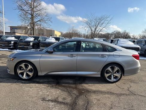 Used 2019 Honda Accord Touring image 19