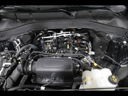 Used 2023 Ford Explorer XLT w/ Equipment Group 202A image 20