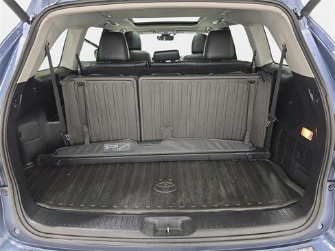 Used 2017 Toyota Highlander Limited Platinum image 35