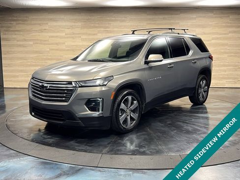 Used 2023 Chevrolet Traverse RS image 6