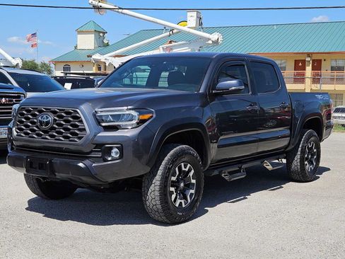 Used 2021 Toyota Tacoma TRD Off-Road AWD/4WD image 10