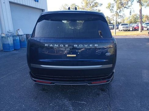 Used 2023 Land Rover Range Rover Long Wheelbase SE AWD/4WD image 4