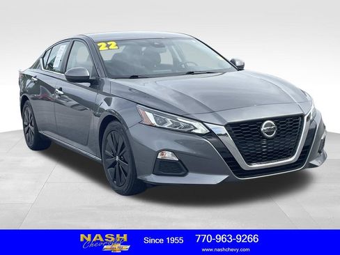 Used 2022 Nissan Altima 2.5 SV image 1