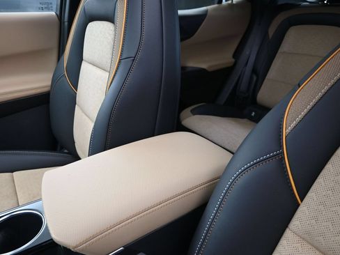 New 2026 Chevrolet Equinox ACTIV w/ Convenience Package III FWD image 14