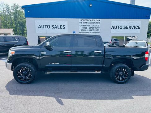 Used 2015 Toyota Tundra Limited w/ Limited Premium Package RWD image 2