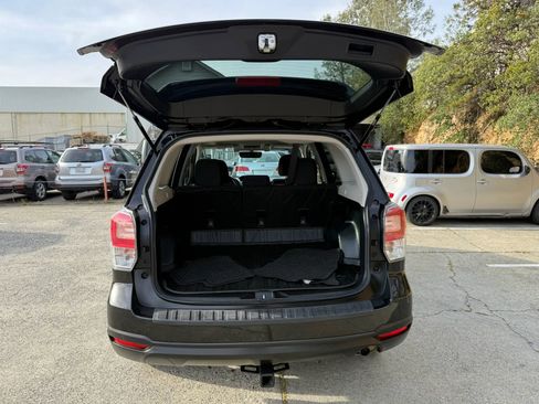 Used 2018 Subaru Forester 2.5i Premium AWD/4WD image 18