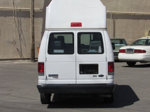 Used 2011 Ford E-350 and Econoline 350 Extended Super Duty w/ PWR Group RWD image 6