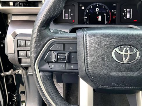 Used 2025 Toyota 4Runner SR5 image 22