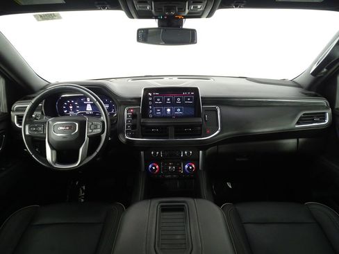 Used 2022 GMC Yukon SLT w/ SLT Luxury Package image 32