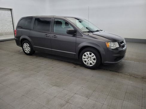 Used 2018 Dodge Grand Caravan SE image 11