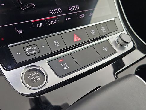 Certified 2025 Audi Q7 3.0T Premium image 29