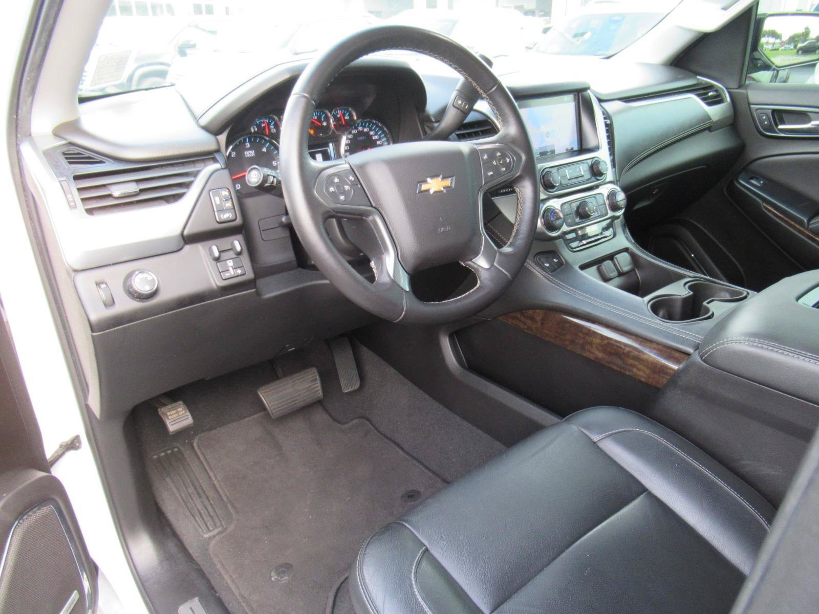 Used 2020 Chevrolet Tahoe LT w/ RST Edition RWD image 17